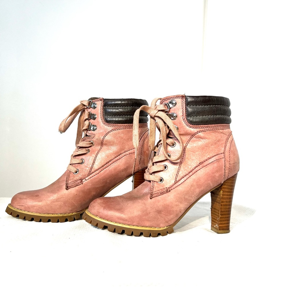 TWO LIPS BOOTS